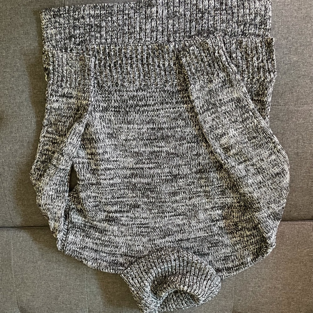 F21 thick grey turtle neck
